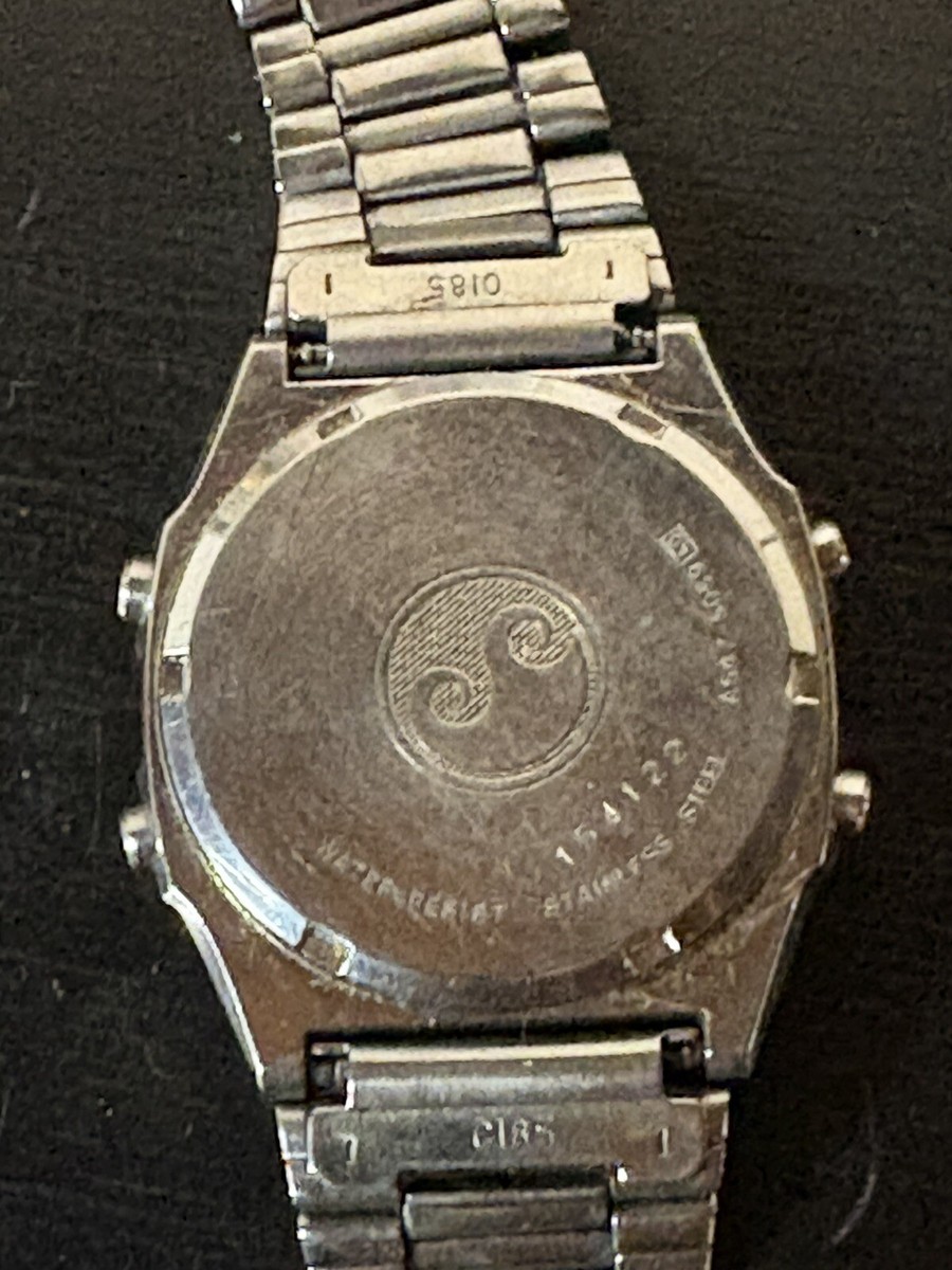 時計 SEIKO vintage watch Vintage Seiko Sports 100 digital A547-5059 watch For Parts
