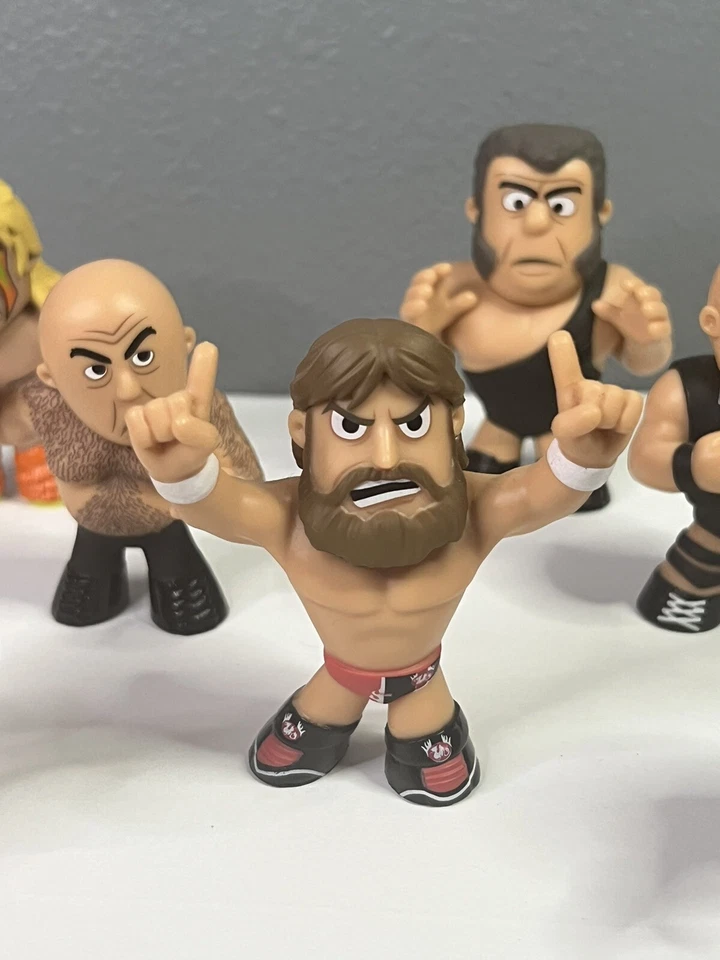 Funko WWE Minis Lote de 7 Leyendas Lucha Guerrero Lesnar Taker Austin Figuras Foto 4 de 4