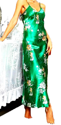 SUMPTUOUS GREEN LIQUID SATIN GORGEOUS FLORAL PRINT LONG NIGHTGOWN L NWT