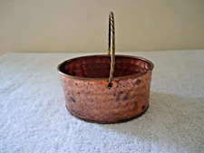 Vintage Small Copper / Copper Plated Oval Shaped Basket With Handle " GREAT ITEM