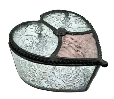 J Devlin Small Heart Shaped Glass Jewelry Keepsake Trinket Box Lidded Clear