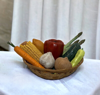 11 Realistic Ceramic Vegetables In A Basket Cucumber,Pepper,Carrot,Onion *Read*