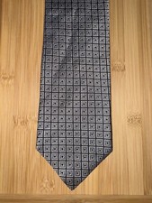 Jos A Bank Gray Geometric Silk Tie - 60L 4.0W