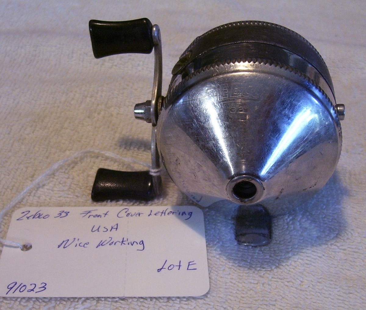 91023 ZEBCO 33 REEL SMOOTH WORKING USA READ TAG FRONT COVER