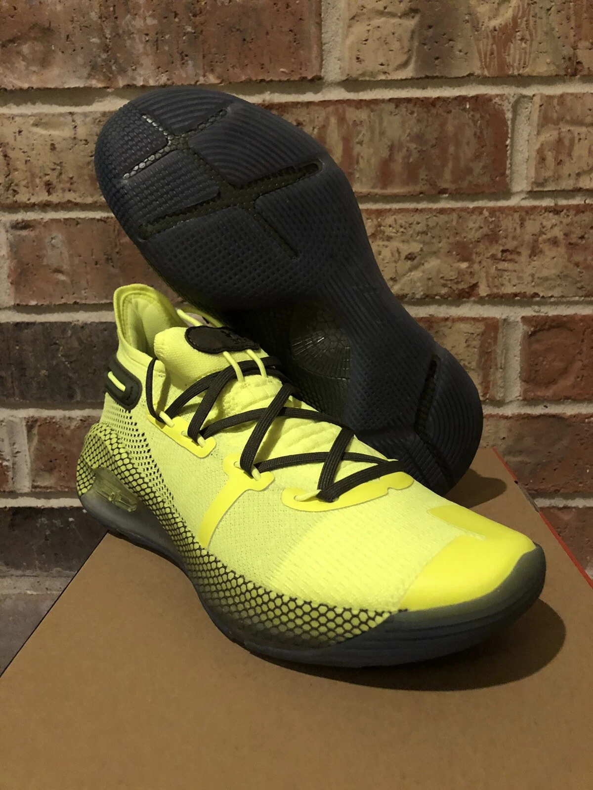 New 7.5 Under Armour UA Steph Curry 6 Coy Fish Hi VI Volt Neon Yellow Basketball