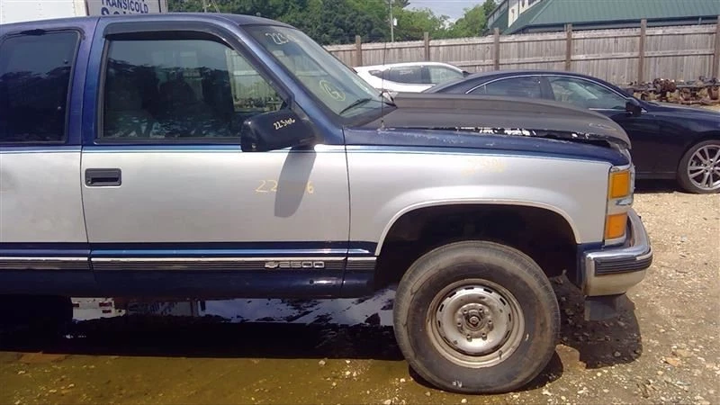 (LOCAL PICKUP ONLY) Rear Bumper Step Bumper Chrome Fits 88-00 CHEVROLET 2500 PIC - Image 2 of 4