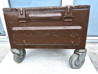 VINTAGE GROSSE METALL MUNITION AUFBEWAHRUNGSBOX BEHÄLTER mit ROLLEN