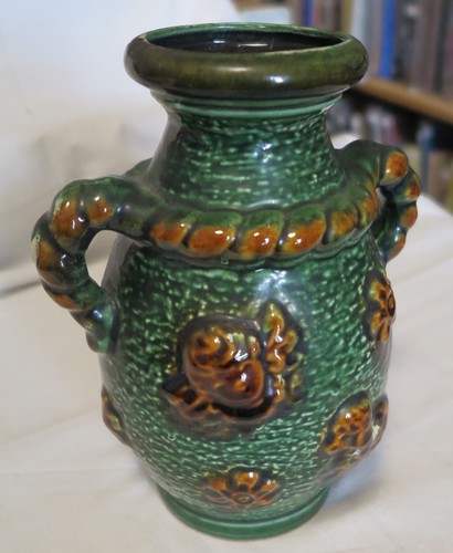 WKK Keramos Wien Henkelvase mit Putti Schaf Blumen Gockel Kind ca. 22,5 cm (A34) - Picture 5 of 9