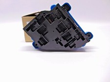 NEW BMW F07 F10 F11 F06 F12 F13 F02 F03 F04 REAR POWER DISTIBUTION FUSE BOX 