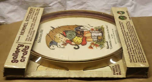 HUMMEL STITCHERY KIT Crewel Embroidery UMBRELLA CHILDREN IN THE RAIN Frame +More - Picture 3 of 7