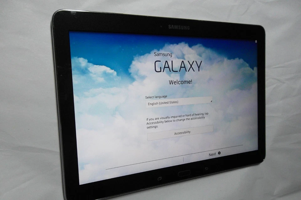 SAMSUNG Galaxy Tab PRO SM-T520 10.1" 16GB Wi-Fi Bluetooth Black Camera w/Gumdrop - Image 4 of 4