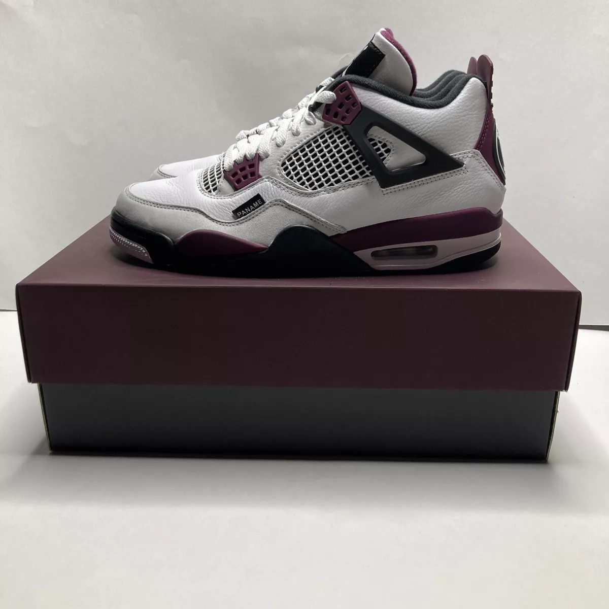 Jordan retro 4 mens size 9.5 Clearance