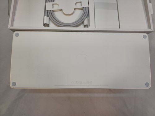 Apple Magic Keyboard A2450 - Afbeelding 5 van 6