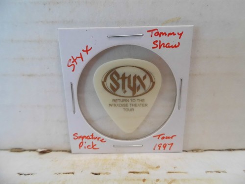 STYX "TOMMT SHAW" SIGNATURE 1997 GUITAR PICK~READ DESCRIPTION #37~12
