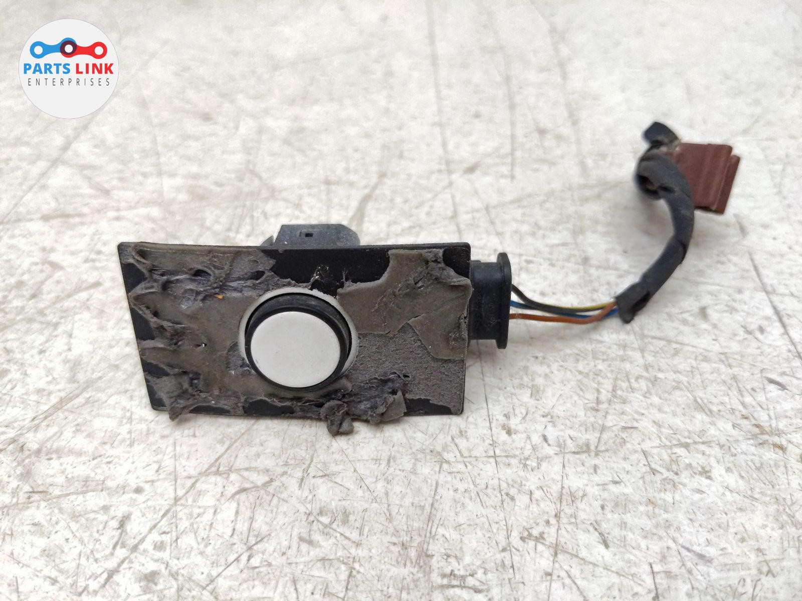 2006-12 BENTLEY CONTINENTAL FLYING SPUR PARKING SENSOR PDC BRACKET PLUG ASSY 3W2