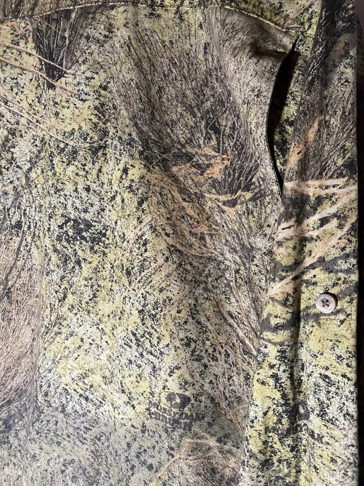 Men’s camouflage long sleeve shirt - Image 4 of 4