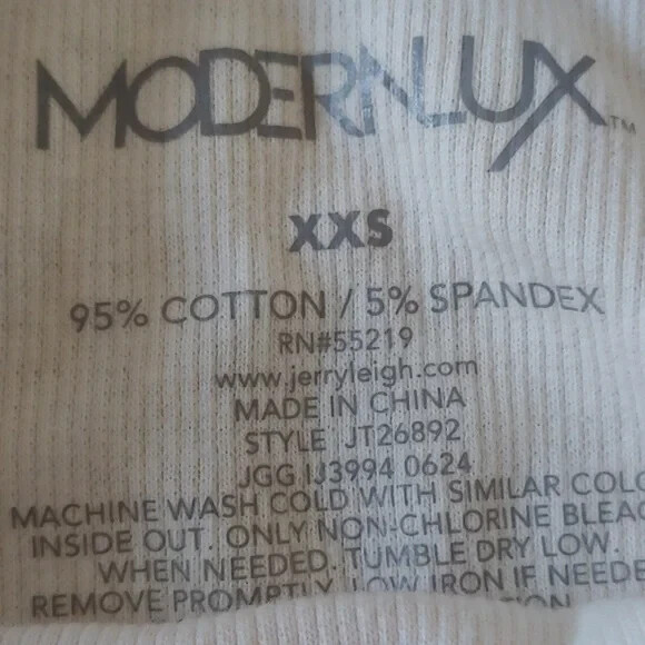 NWT Modern Lux Women's Varsity Graphic Long Sleeve Crop Top Ivory Size XXS