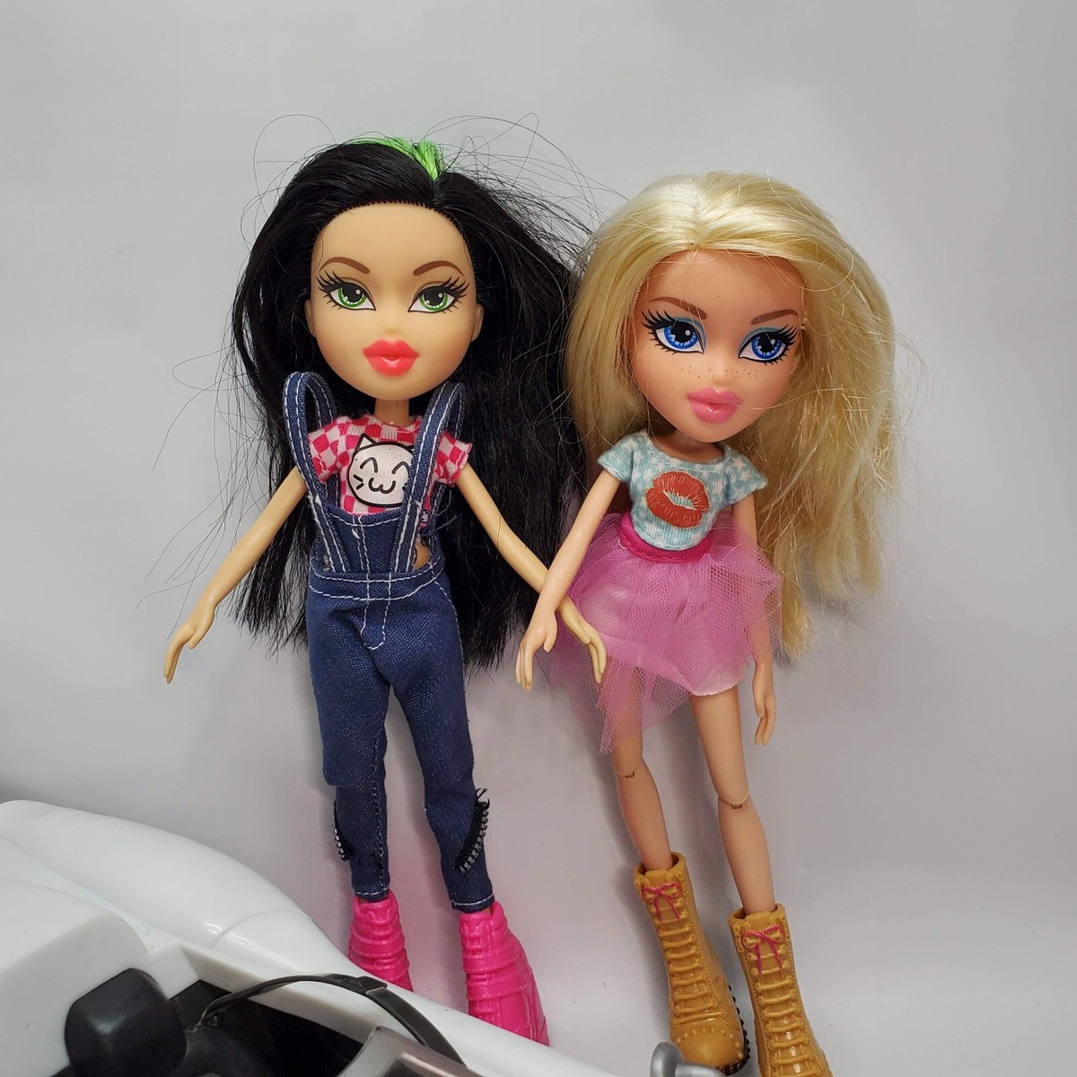 Bratz World Convertible Maserati Roadster White 17