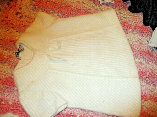 Robe Vintage Fille En Courtelle Blanche – Linges Anciens – Marque Luc De Bèvebe