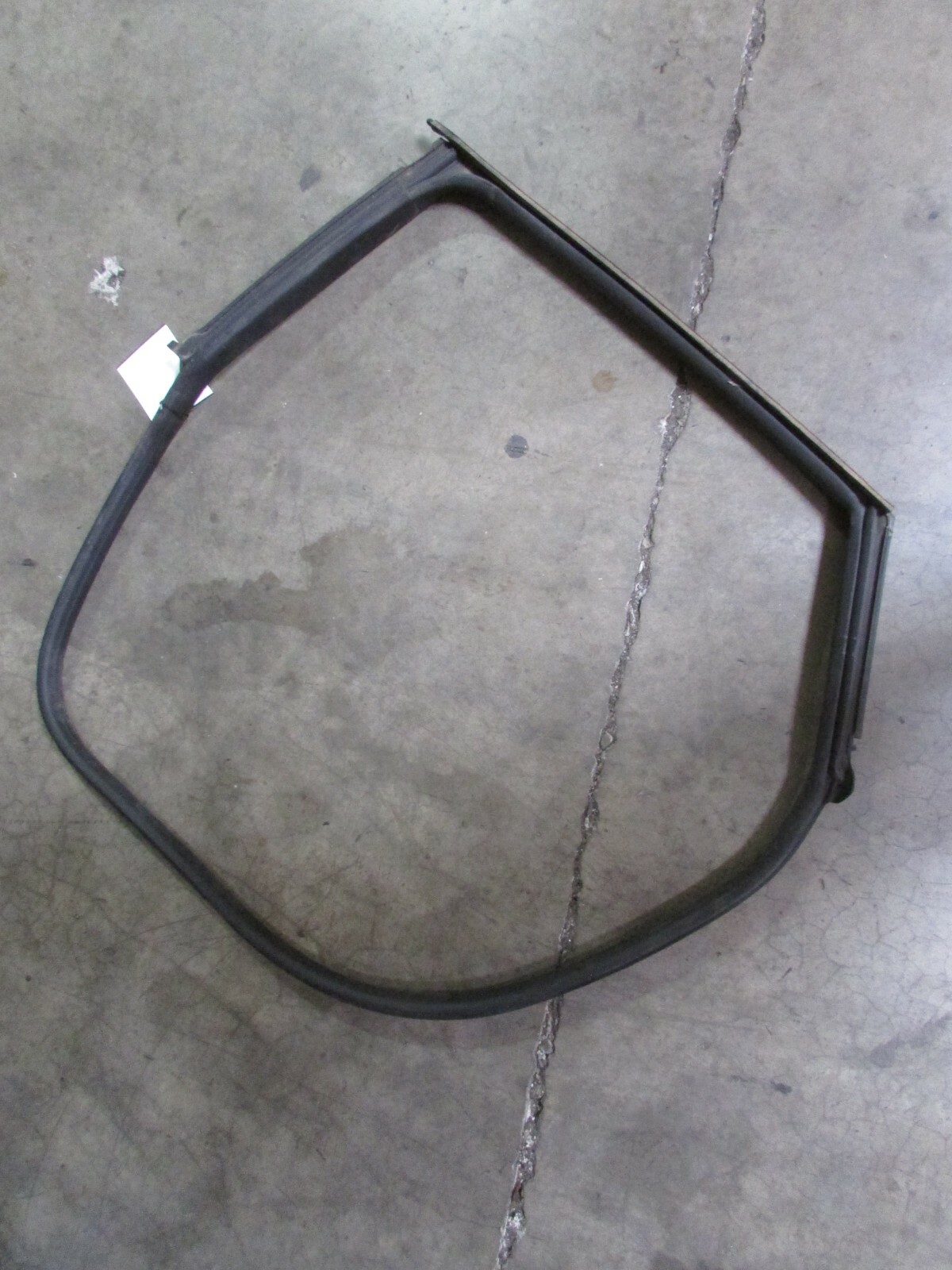 2014 Maserati Quattroporte, LH Left Rear Gasket on Body Used, P/N 670037609
