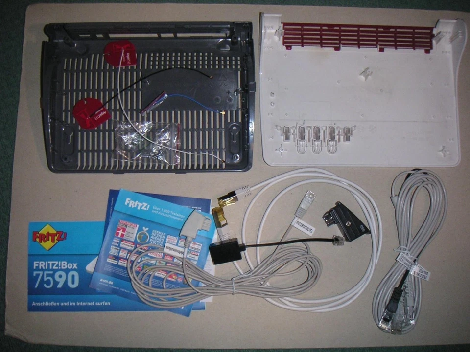 Fritzbox 7590 leeres Gehäuse Antennen und Kabel Adapter - Bild 3 von 4