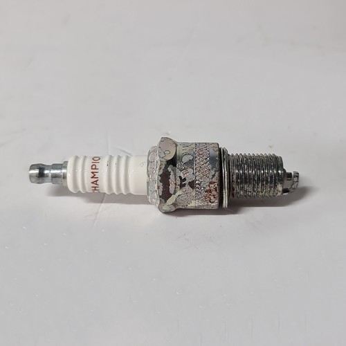CANDELA ACCENSIONE CON DIFETTO FIAT - ALFA - LANCIA - CHAMPION N9YC - Imagen 3 de 8