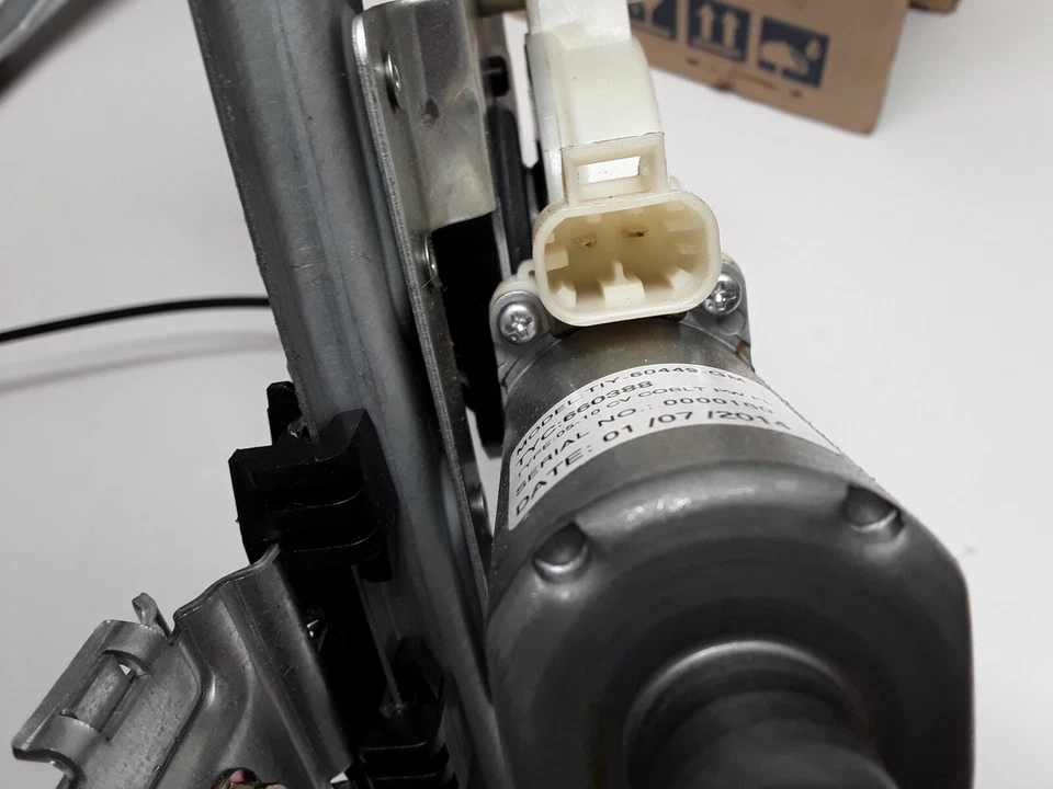 Conjunto de motor y regulador de ventana eléctrica delantero izquierdo para Chevy Cobalt, Pontiac G5 Foto 3 de 4