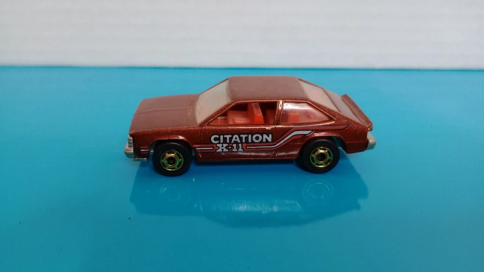 Литой винтажный Hot Wheels 1980 Chevy Citation X-11 Malaysia коричневый ржавчина 1:64 - Изображение 3 из 4