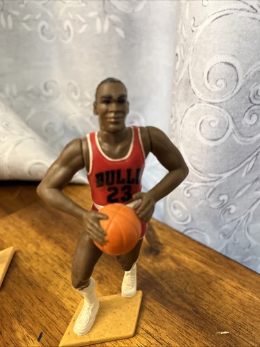 2 Vintage Starting Lineup Michael Jordan Chicago Bulls Figures - Picture 2 of 8