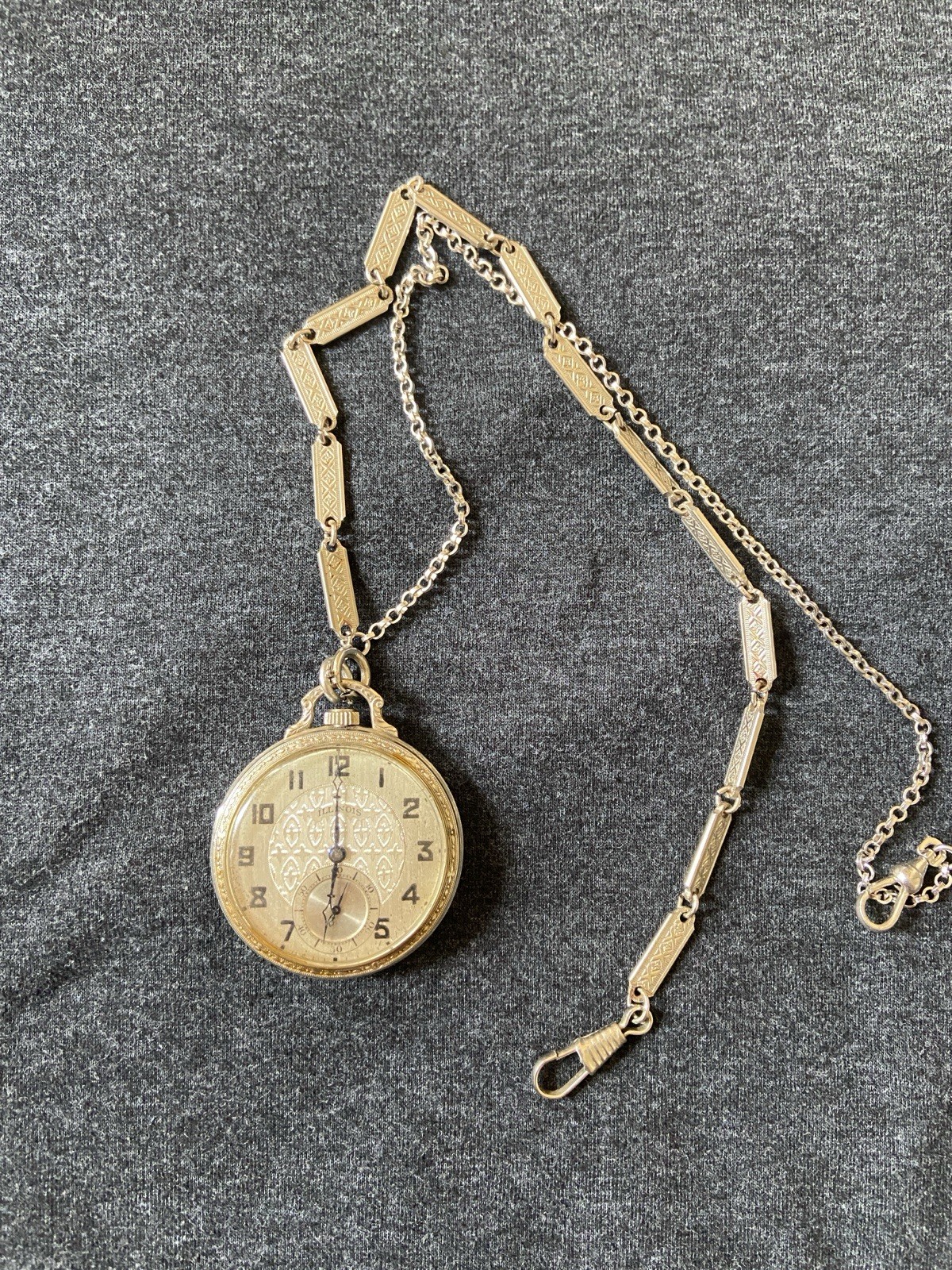 1926 17J 14K-GF 12S Illinois Pocket Watch - Sn 4944186 Grd 405 + Matching Chain