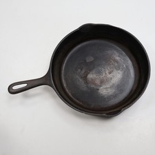 Vintage Wagner Ware 10.5 Inch Cast Iron Skillet 8 Made In USA