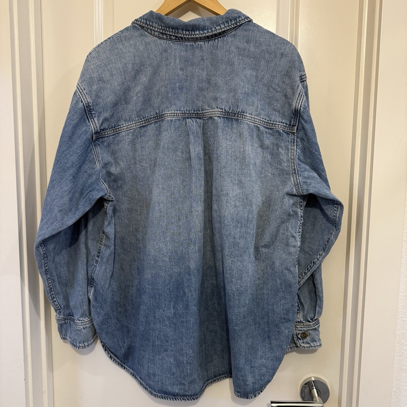 Universal Thread midweight denim Oversized Shirt … - image 2
