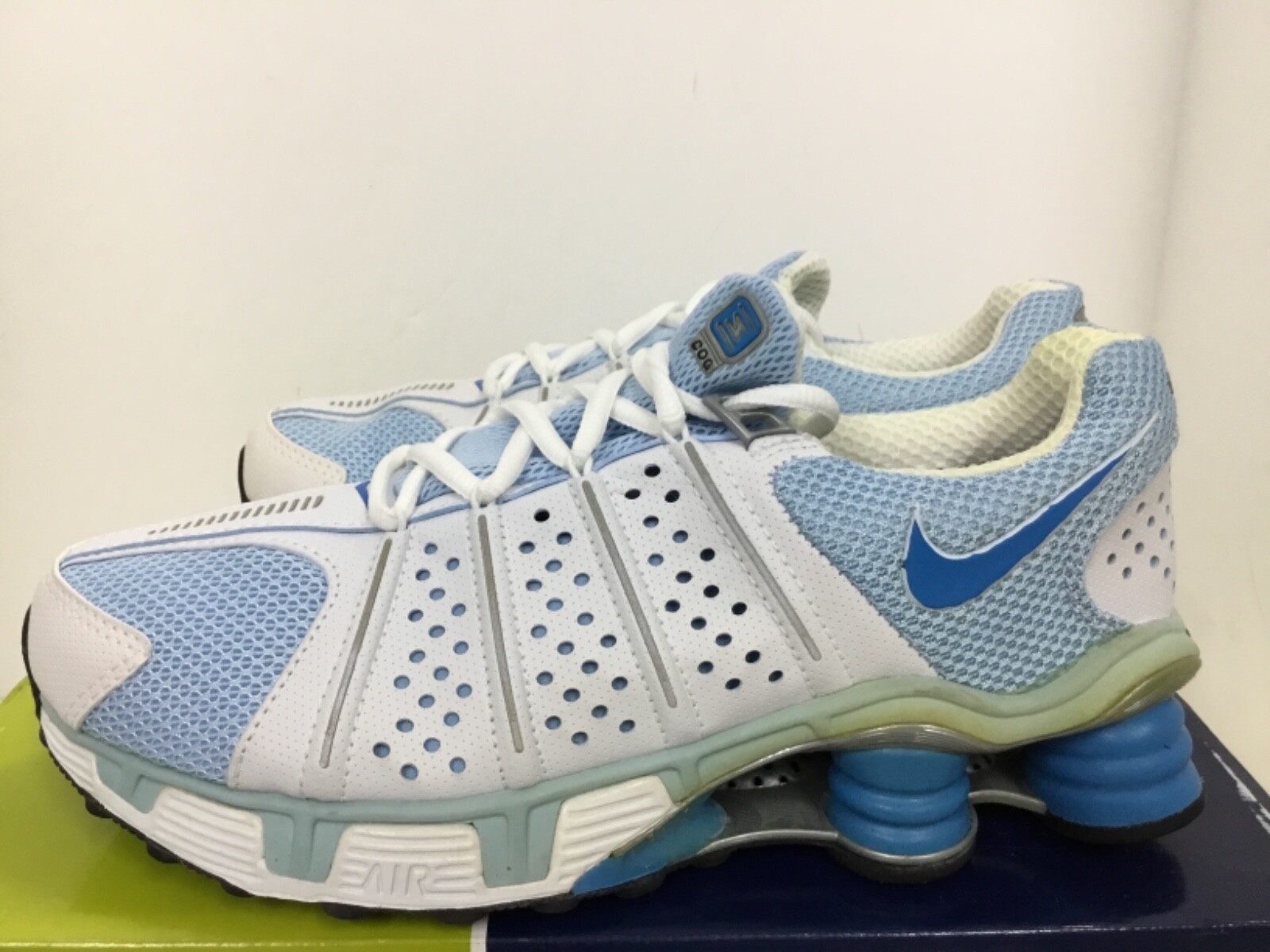 Comprar Nike Shox Cognescenti Womens sneaker Style 311 en USA desde  Uruguay | TiendaMia