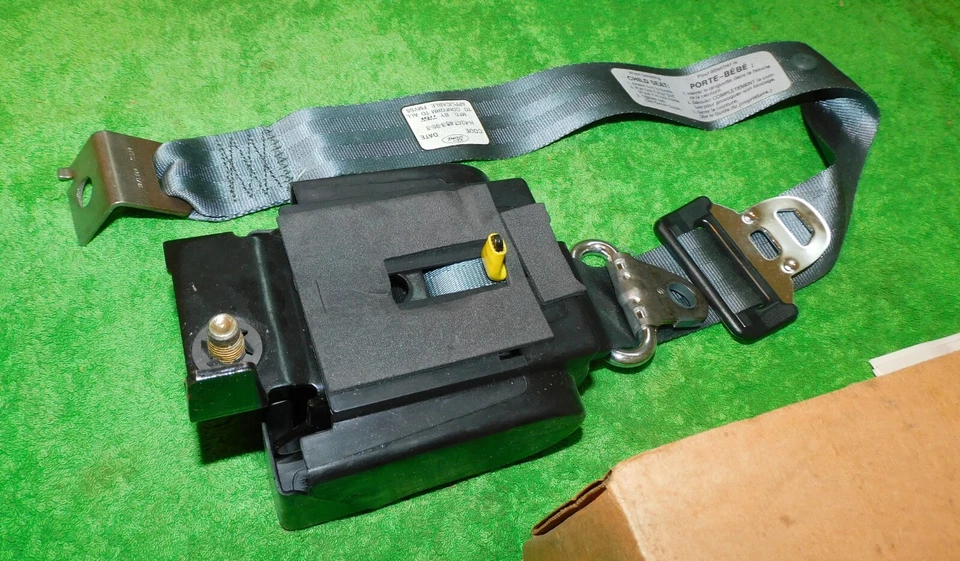 Ford Explorer Mountaineer 1996 1997 nuevo retractor de cinturón de seguridad delantero derecho gris Foto 3 de 4