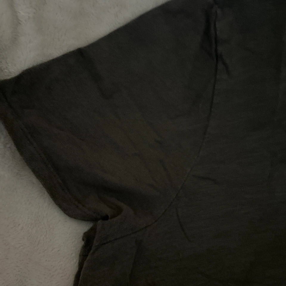 Camiseta para mujer Lane Bryant 'Do What You Love' manga corta verde dorado Foto 3 de 4