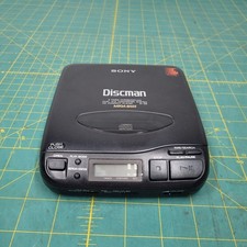Sony Discman D-33 Mega Bass Portable CD Compact Disc Player Vintage FOR PARTS