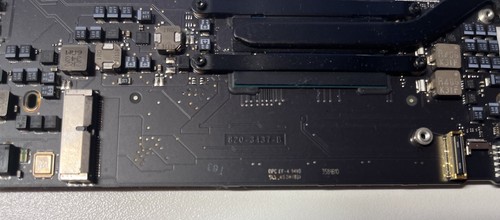 Apple MacBook Air 13" A1466 Main Logic Board 1,3 i5 GHz 4G RAM 820-3437-B - Afbeelding 3 van 3