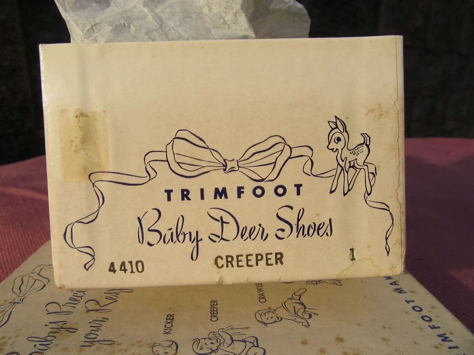 复古修剪脚小鹿娃娃鞋服装原创广告展示盒 — 第 4/4 张图片