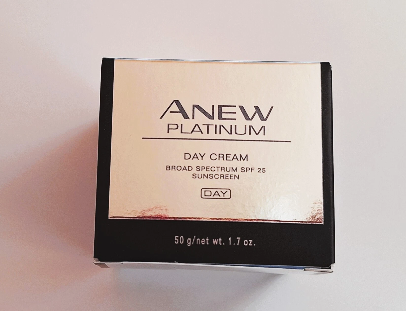 Avon Anew Platinum Day Cream Broad Spectrum SPF25, full size, new (exp. 12/2028)