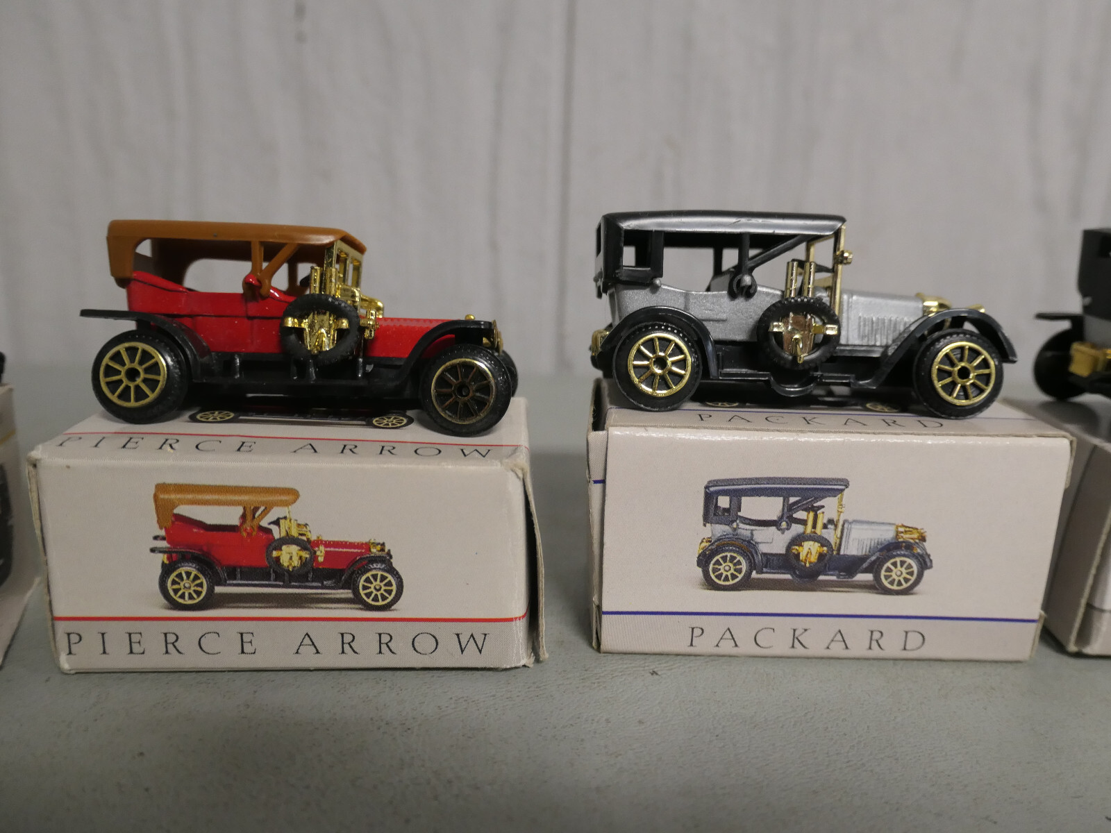 Reader's Digest 1:64 Lot of 6 Miniature Automobiles Cars Multiple Models