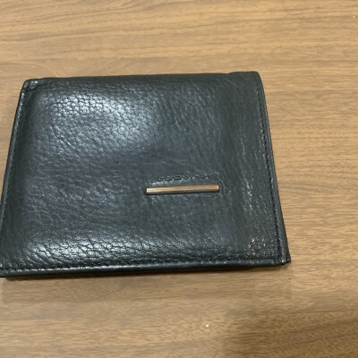 Piquadro Men's Wallet with 2 ID slives , holds 8 credit card . Black used