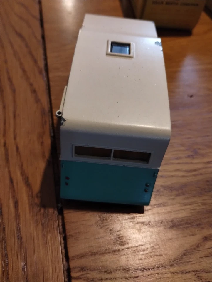 DE COLECCIÓN 188 CUATRO LITERAS CARAVANA DINKY TOYS INGLATERRA MECCANO 1950 falta puerta Foto 2 de 4