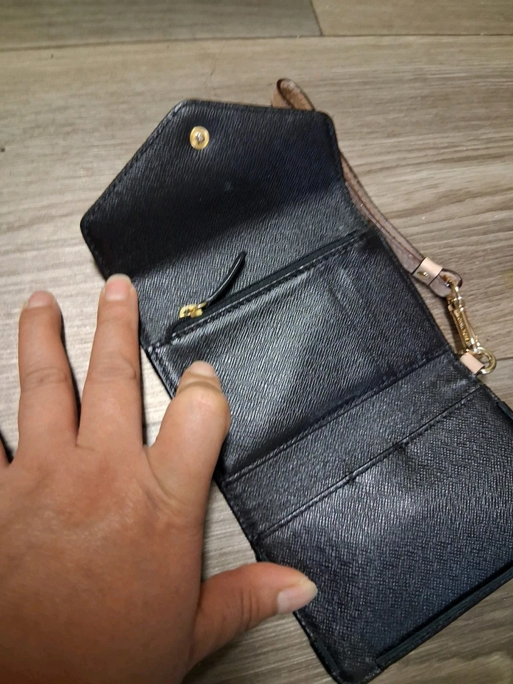 Cartera MK Foto 2 de 4