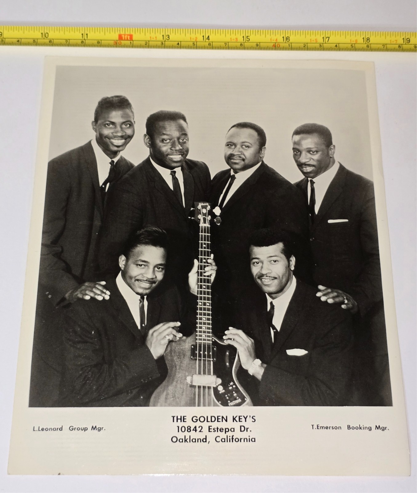 THE GOLDEN KEYS 8X10 PRESS PHOTO SOUL GOSPEL OAKLAND R&B MUSIC FUNK VTG GUITAR