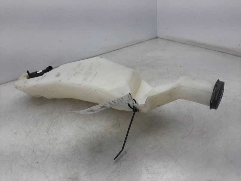 Wash Reservoir 03-18 CHEVROLET EXPRESS 3500 VAN 88958134 - Image 4 of 4