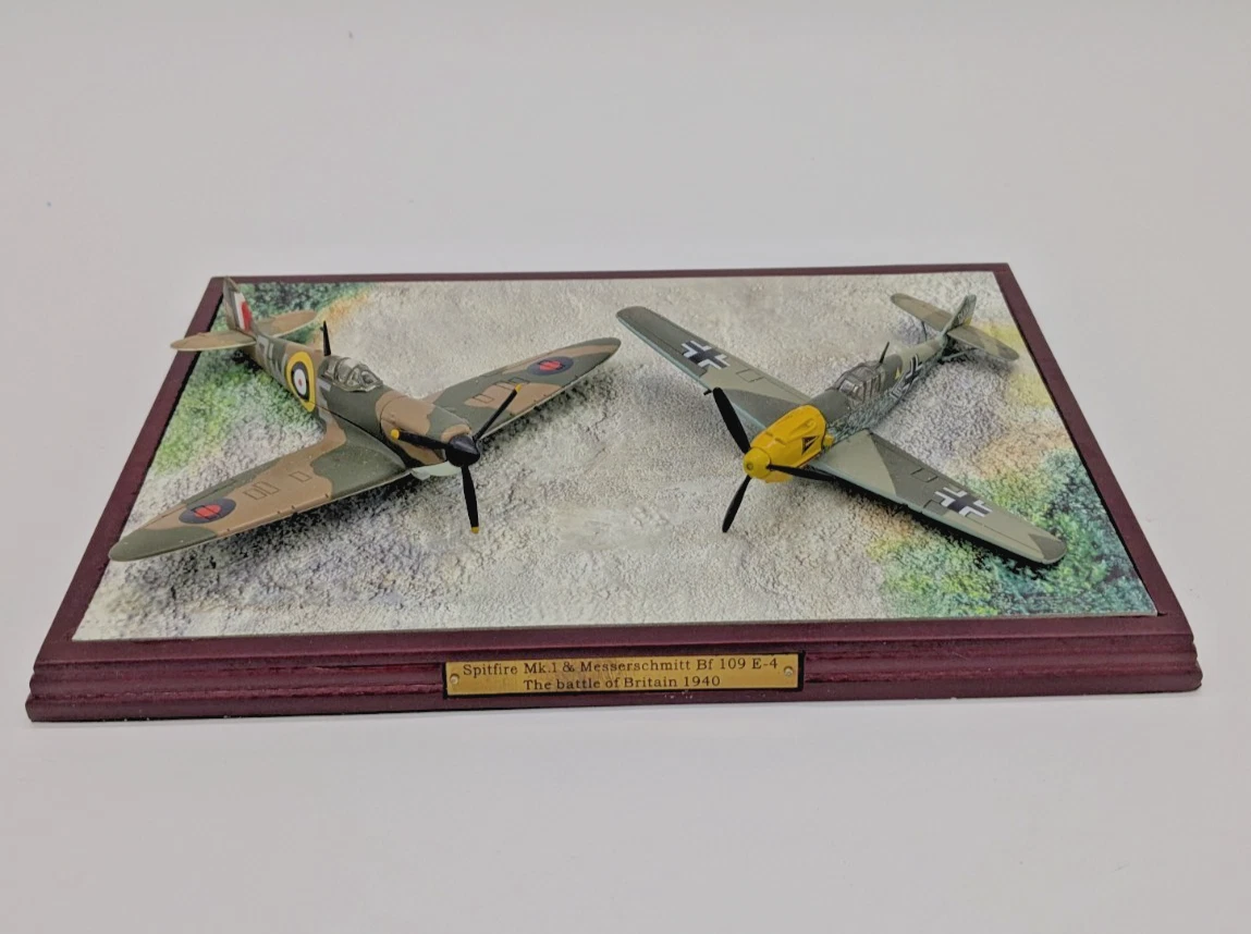 Lllunimon 1/72 U.S. Navy E-2C Hawkeye Early Warning