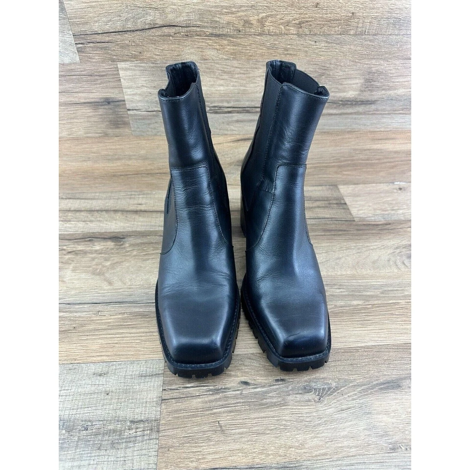 Bota Urban Outfitters UO para mujer talla 9 de cuero punta cuadrada tacón bloque Foto 2 de 4