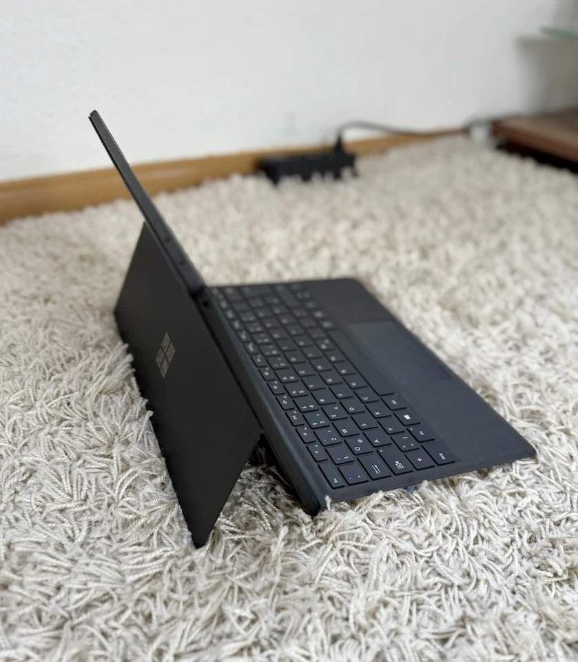 High-End Microsoft Surface Pro 7 Bundle – i7, 16GB RAM, 256GB SSD - Bild 3 von 4