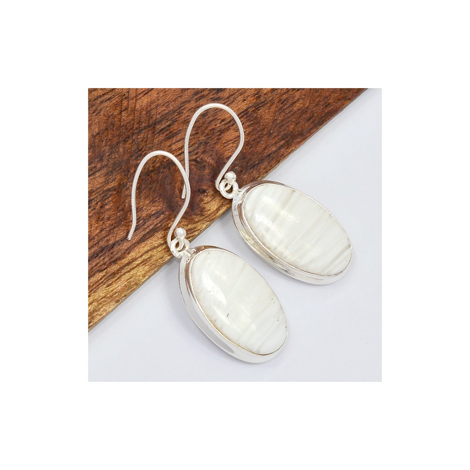 Boucles d'oreilles ovales en scolécite blanche SK49.2, cadeau d'anniversaire idéal