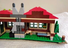 LEGO CREATOR: Lakeside Lodge (31048) No Box/Instructions 